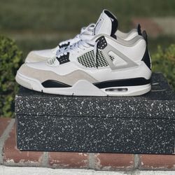 Jordan 4 Military Black
