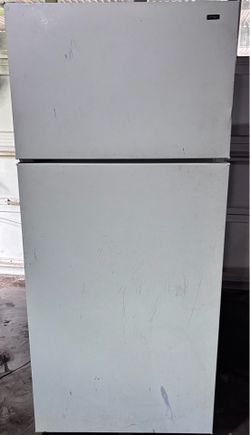 Refrigerator only $140 cash!