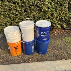 Free 5 Gallon Buckets W/Lids
