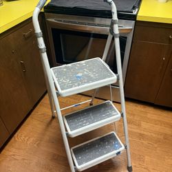 Gorilla Step Ladder