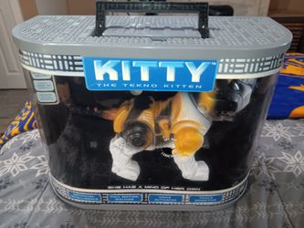 Vintage 2001 Tekno Kitty The Tekno Kitten Robotic Cat NIB In Original Carrying Case.  RARE, CALICO Version