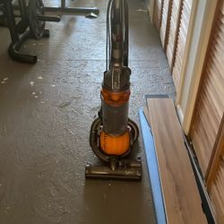 Dyson Vacume