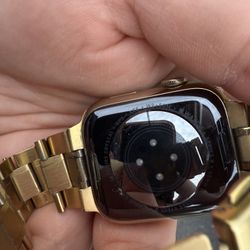 Apple Watch Series 9 Gold Stainless Steel 45 mm