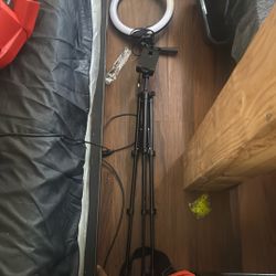 Ring light with phone holder and tripod