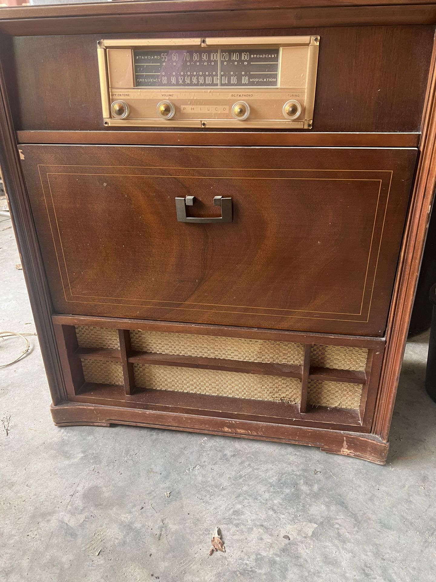 Antique Working Radio 