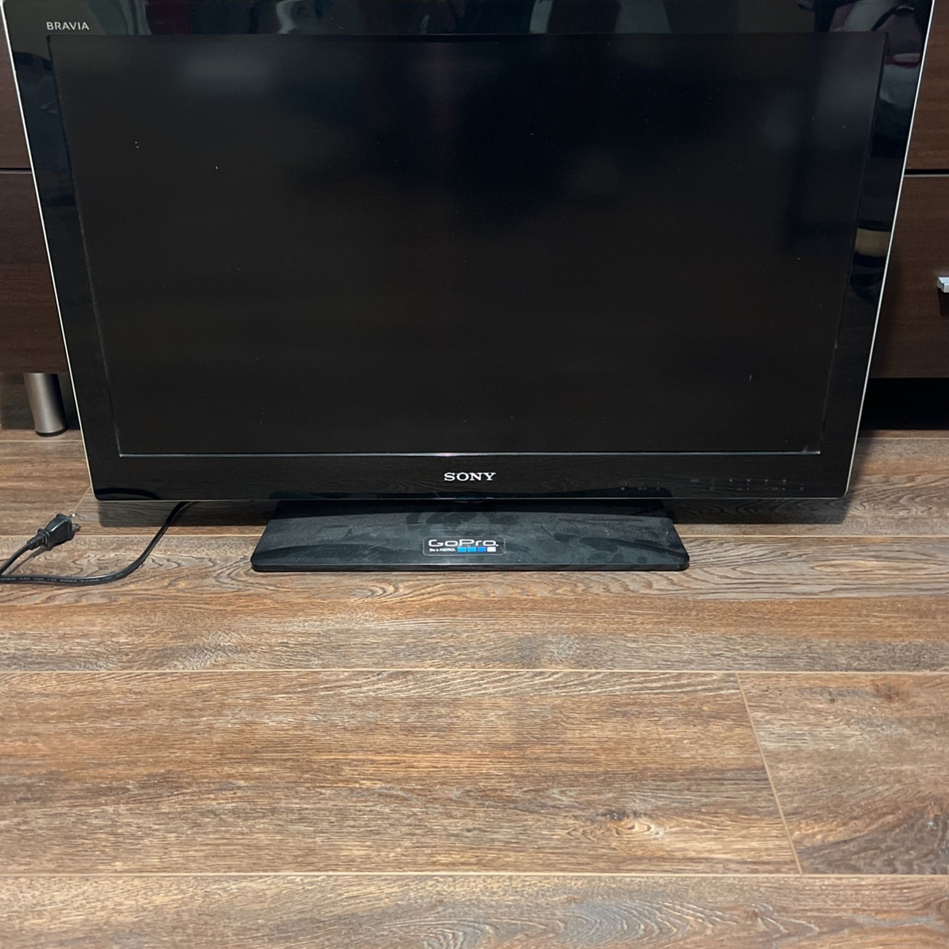 32in SONY TV