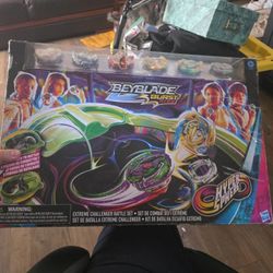 Beyblade Burst Rise Hypersphere Extreme Challenger Battle Set. 