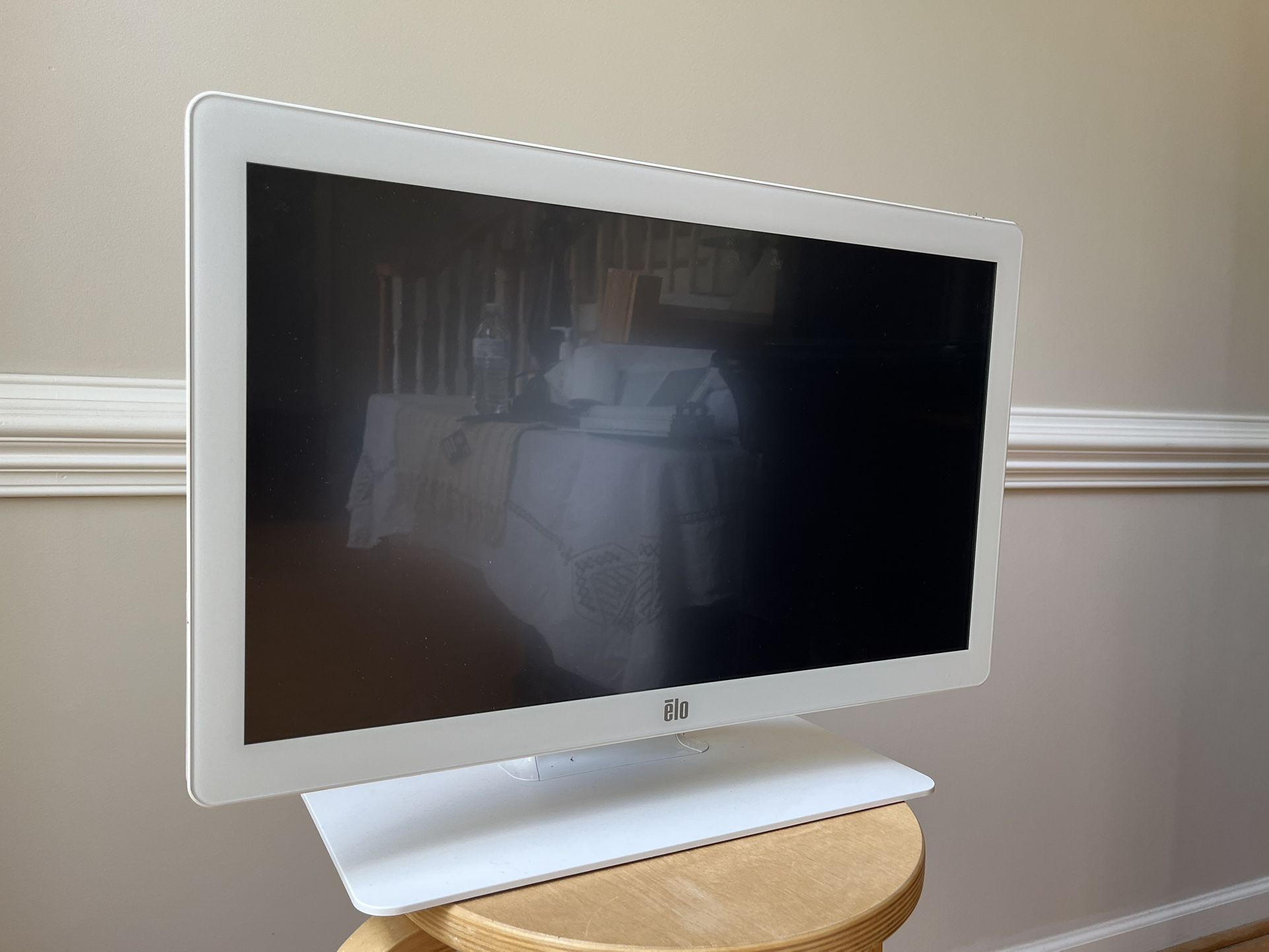22” Touch Screen LCD Monitor