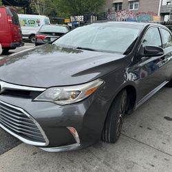 2018 Toyota Avalon XLE