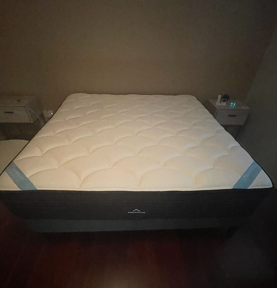 Dreamcloud Premier King Mattress