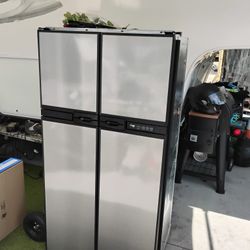 RV Double Door Refrigerator