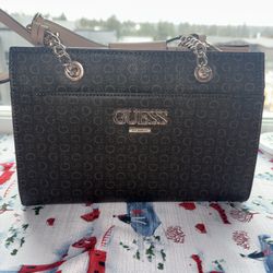 GUESS crossbody bag 