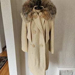 Cream Wool Tweed Coat With Lynx Fur Collar Size S NO OFFERS 
