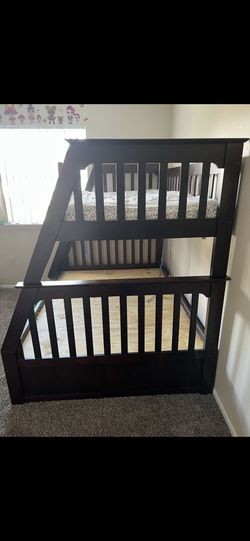 Sturdy Wooden Bunkbeds & Platform