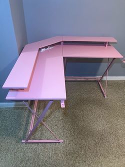 GAMING PINK DESK WITH LIGHTS