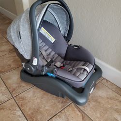 Baby Carrier ( Brand  Safry 1st  )