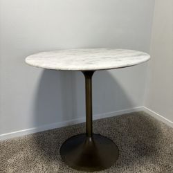 Marble Tulip Dining Table With Chairs 