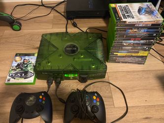 Microsoft Xbox Halo Special Edition Console Bundle with 2 Controllers and 19 Games