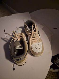 Cream nike