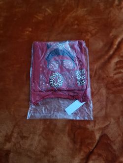 Tee Shirt Red & Black  Large  LOVE IS ALL YOU NEED 