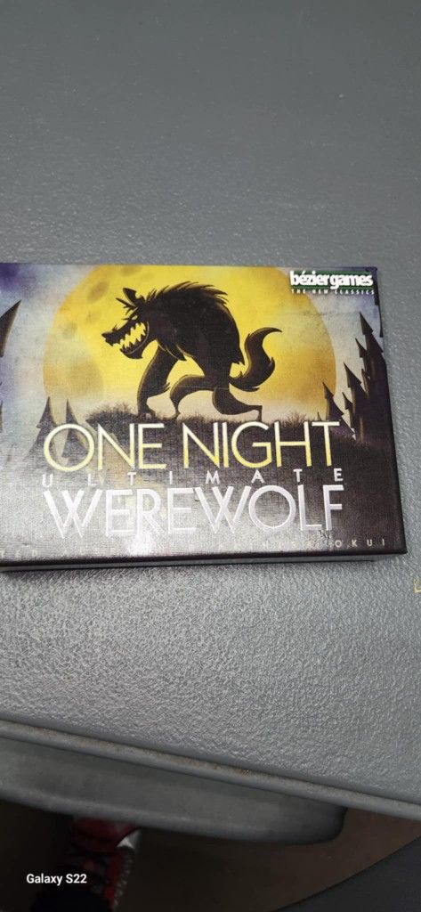 One Night Ultimate Werewolf – Fun Party Game for Kids & Adults | Engaging Social Deduction | Fast-Paced Gameplay | Hidden Roles & Bluffing