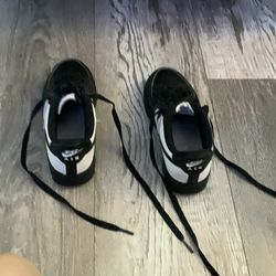 Nike air black and white, used, 1Y US size.