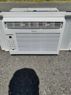 Modelo 5000 BTU Air Conditioner