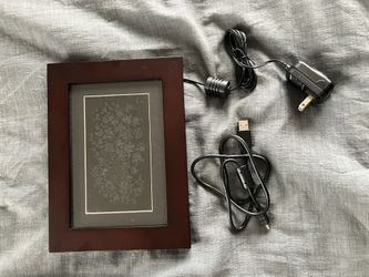 Digital Photo Frame With Remote 