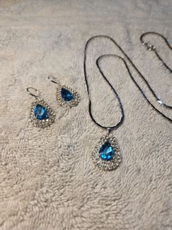 9.25 Silver Necklace & Earings