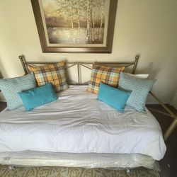 Twin Day Bed