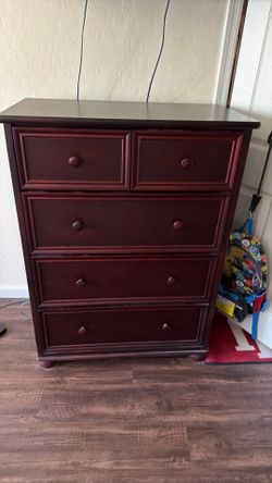 Dresser