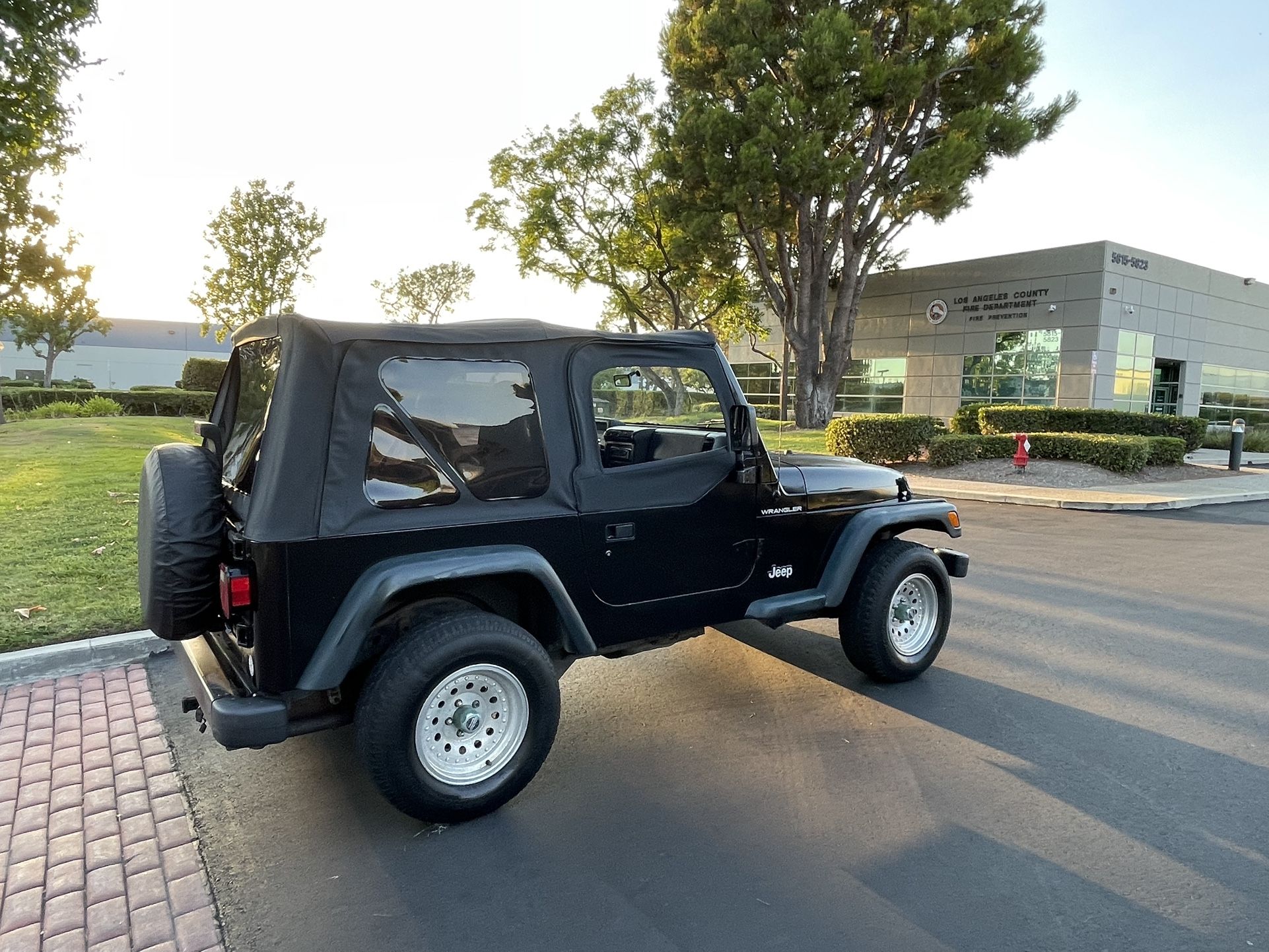 Jeep Wrangler 4X4 5 Speed Manual SUV