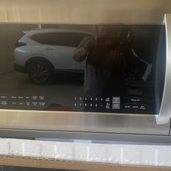 NEW LG Microwave