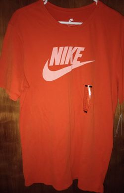 *New With Tags* Nike T Shirt