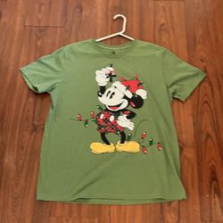 Men’s Disney Shirt size L