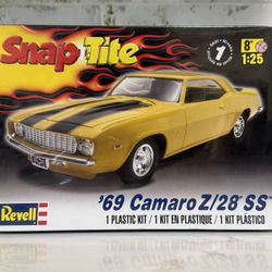 Revell 1969 Camaro Z/28 Motor City Muscle Car 1/25 Scale Model Kit #85-2148 Sealed