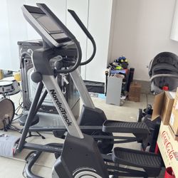 Nordictrack FS14i Elliptical Like New 