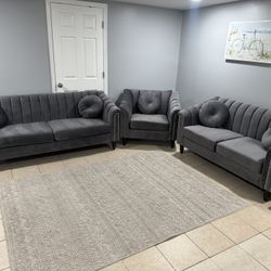 FREE DELIVERY AND INSTALLAT 🚚 Brand New in Box 📦 3 - Piece Living Room set Velvet Gray