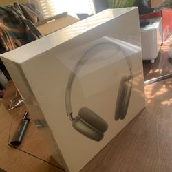 Apple AirPods Maxs Mint Green  Brand New Haven’t Been Open