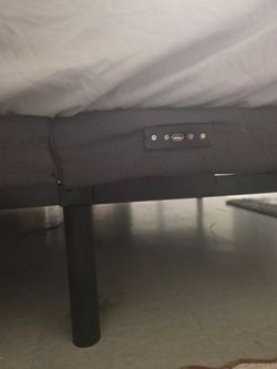 Adjustable Bed Base with USB Ports/King