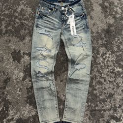 🚨BRAND NEW🚨Light Blue Purple Jeans🛍️🔌