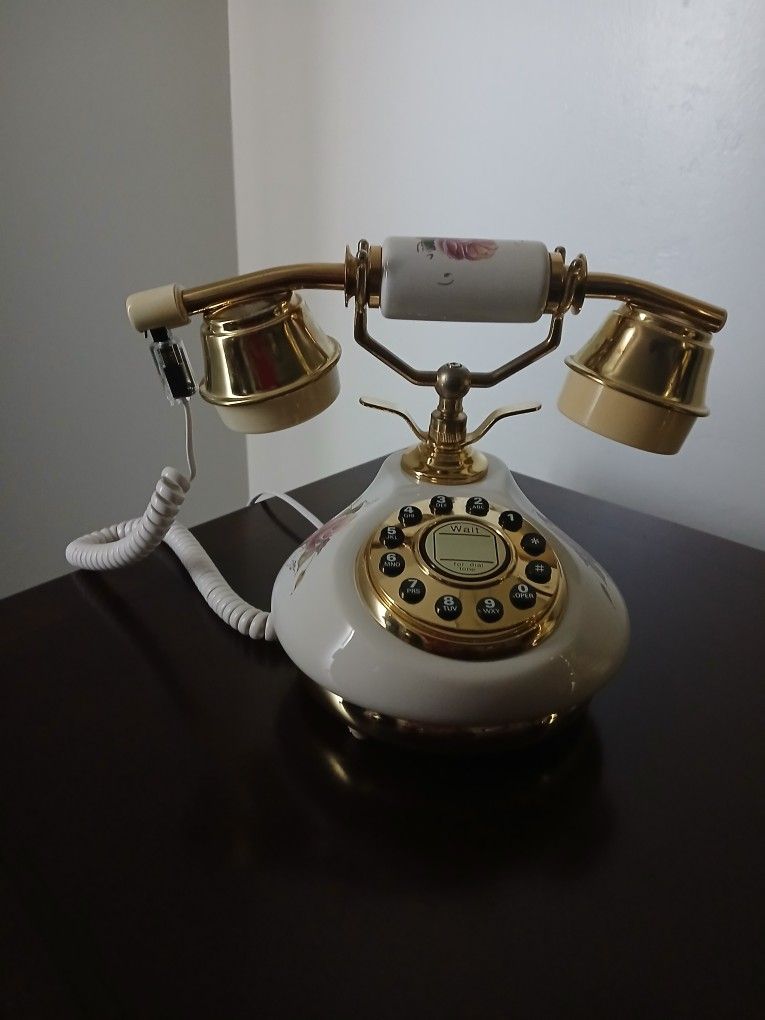 Beautiful Phone.Antique Style