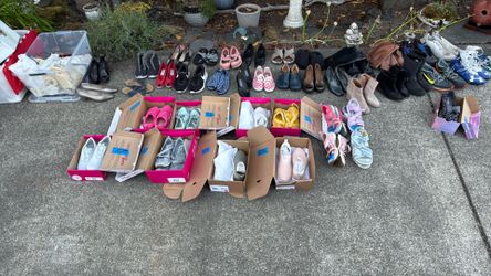 12-Pairs of ryka women’s size 7m shoes