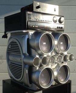 Pioneer amp VSX-D603S 420 Watts, Sub Amp & JVC speakers SP-HXGD8 with built-in Subs