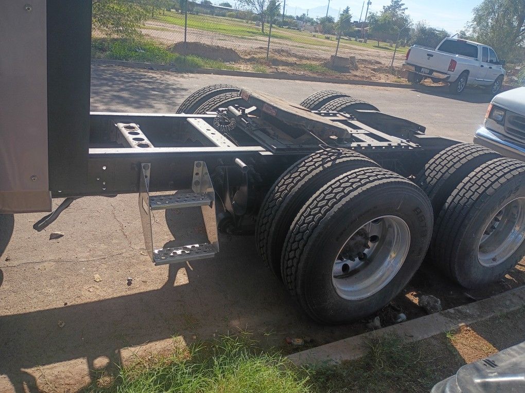 2011 International Semi Truck