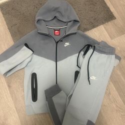 DM FOR NIKE TECH VENDOR 