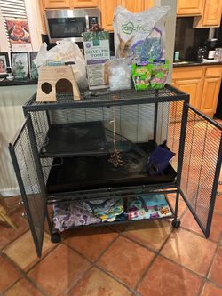 Guinea pig/small animal cage-Excellent condition
