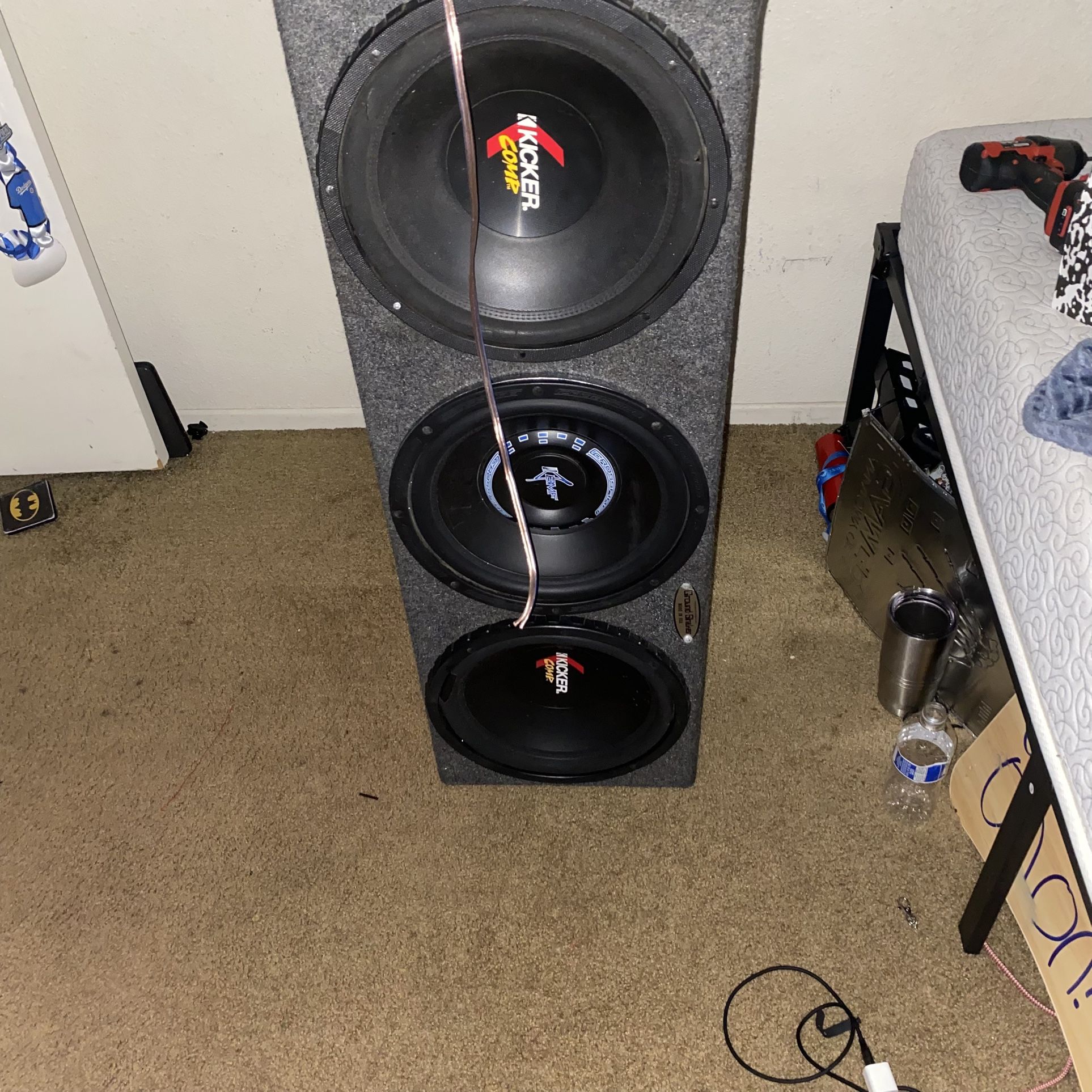 ground shaker triple subwoofer box with subwoofers included 
