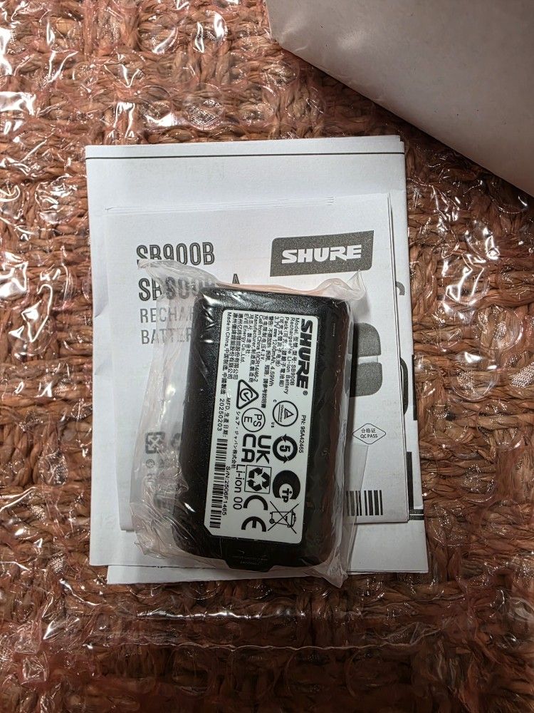 Shure SB900B Rechargeable Lithium-ion Battery Pack