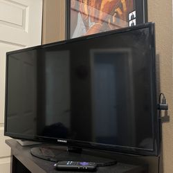 Samsung 32” TV With Remote